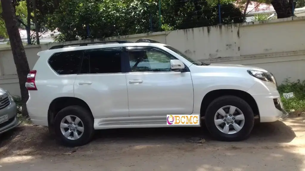 Tourist Vehicle hire in Dhaka Bangladesh