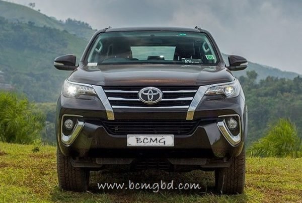 Toyota Fortuner luxury car rent Dhaka