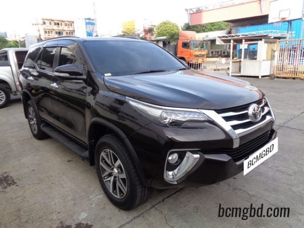 TOYOTA SUV hourly car rent in Dhaka