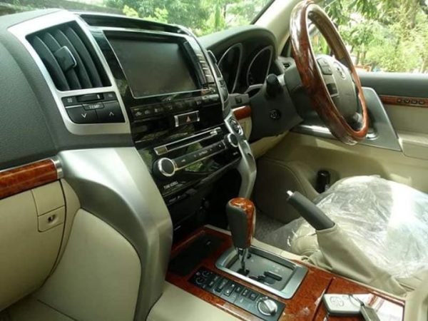 Premium Car Rent in Bijoy Sarani Dhaka Bangladesh