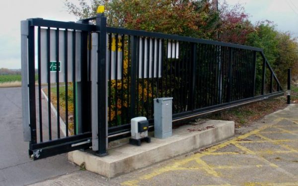 Automatic Cantilever Gate
