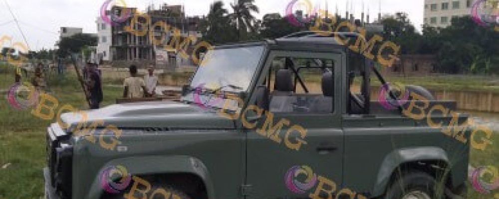 Open Roof Jeep Rent in Banani Dhaka Bangladesh Land Rover 4x4 Deffender Jeep rent In Dhaka Bangladesh